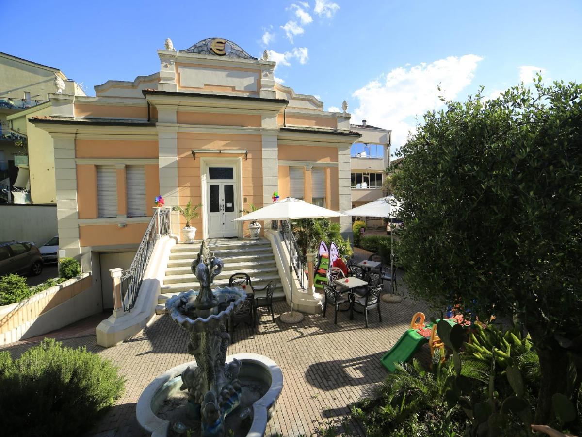 Hotel B&B Euro Cattolica Exterior photo